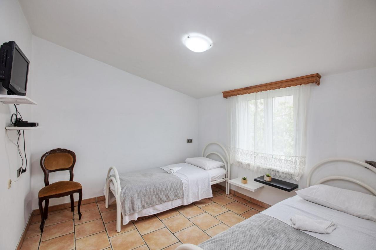 Seaside Holiday House Stupin Celine, Rogoznica - 19871 Bagian luar foto